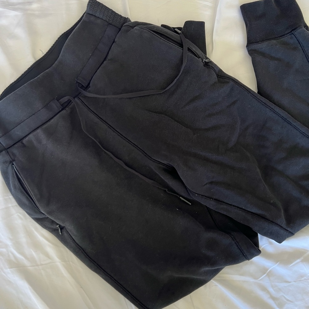 Lululemon joggers